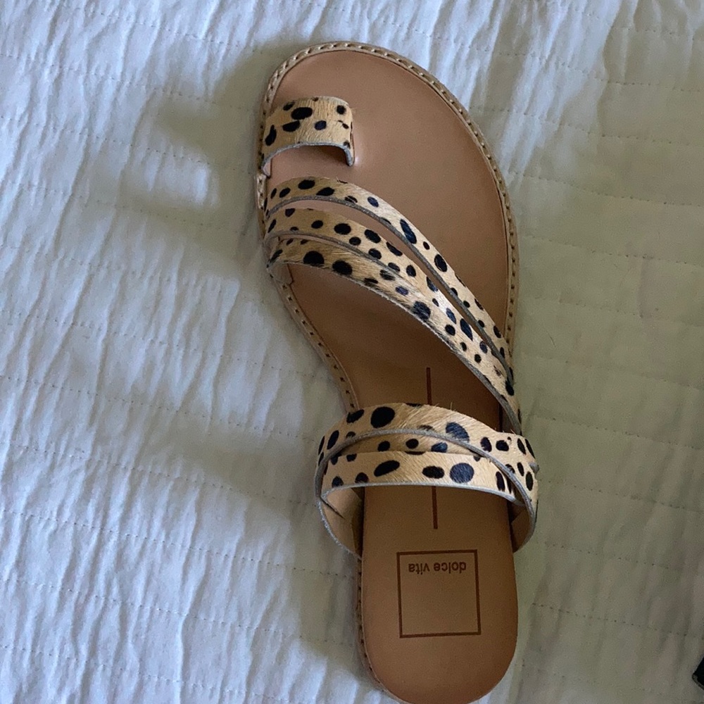 Dolcevita leopard sandals